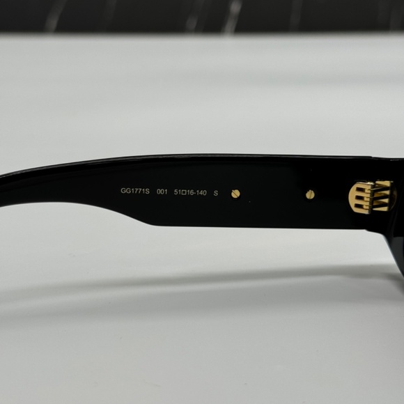 NEW GG1771S 001 GUCCI BLACK GREY GEOMETRIC WOMEN GUCCI SUNGLASSES - Picture 11 of 14